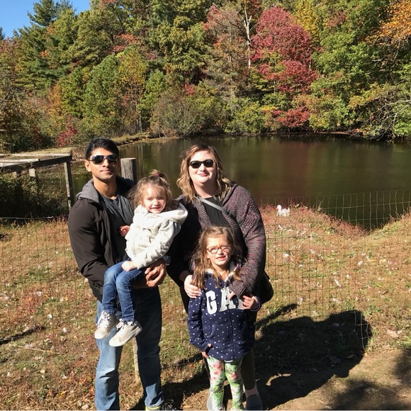 Meet your Posher, Hannah - Picture 4 of 4